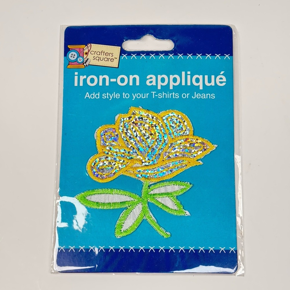 Crafters‎ Square Iron-on Appliqués Flower Sequins Sewing Crafts Embroidery Patch